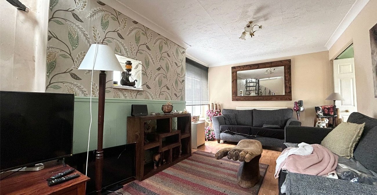 2 bedroom house for sale in Walderslade | Robinson Michael & Jackson