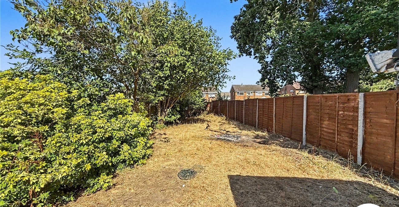 2 bedroom house for sale in Walderslade | Robinson Michael & Jackson
