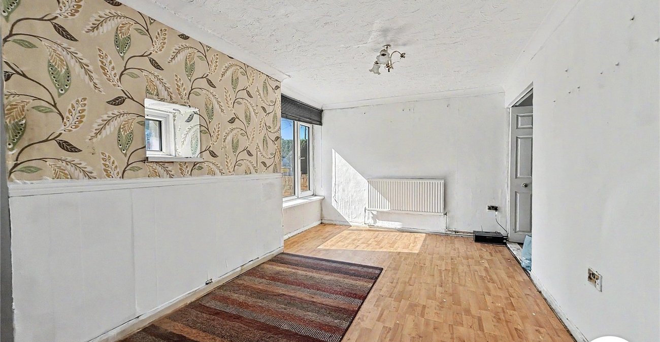 2 bedroom house for sale in Walderslade | Robinson Michael & Jackson