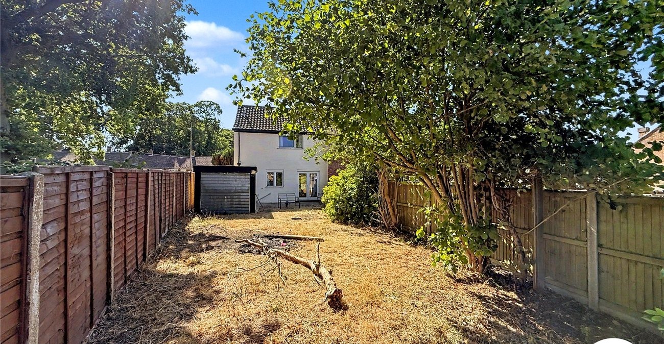 2 bedroom house for sale in Walderslade | Robinson Michael & Jackson