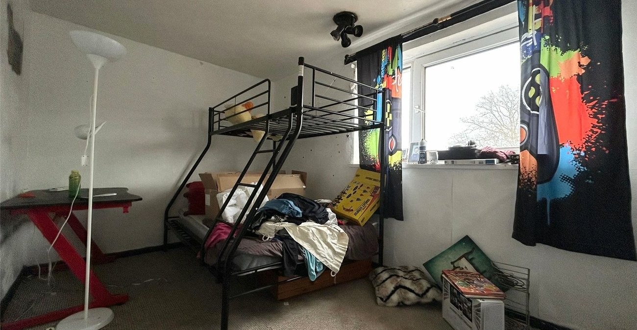 2 bedroom house for sale in Walderslade | Robinson Michael & Jackson