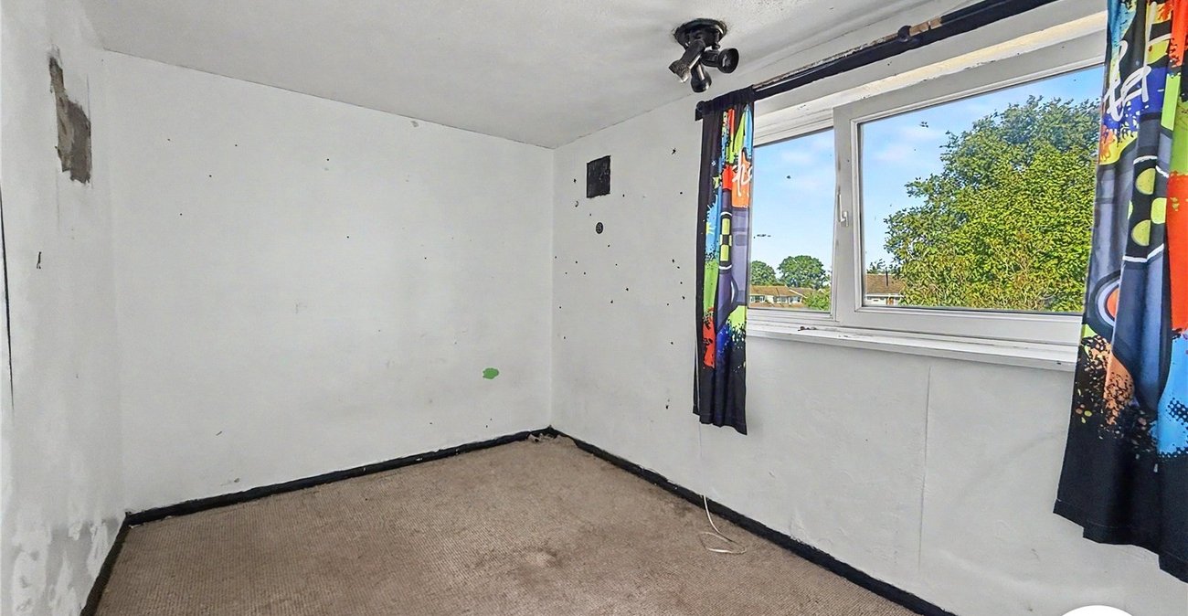 2 bedroom house for sale in Walderslade | Robinson Michael & Jackson