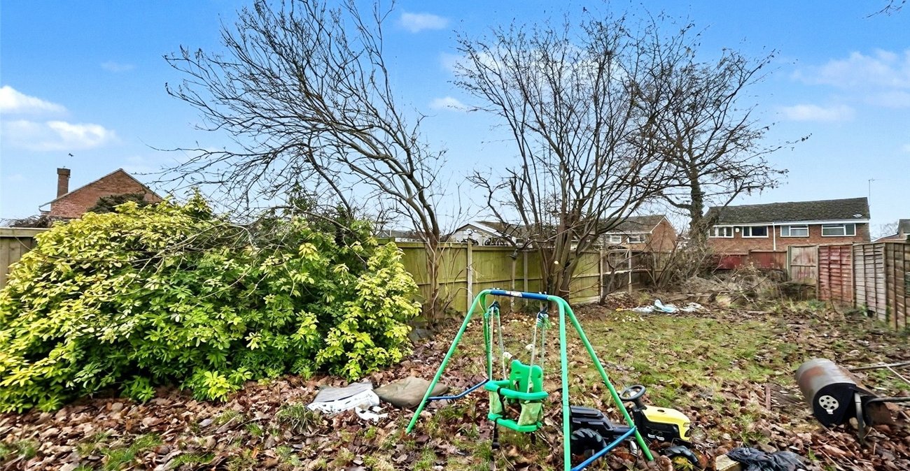 2 bedroom house for sale in Walderslade | Robinson Michael & Jackson