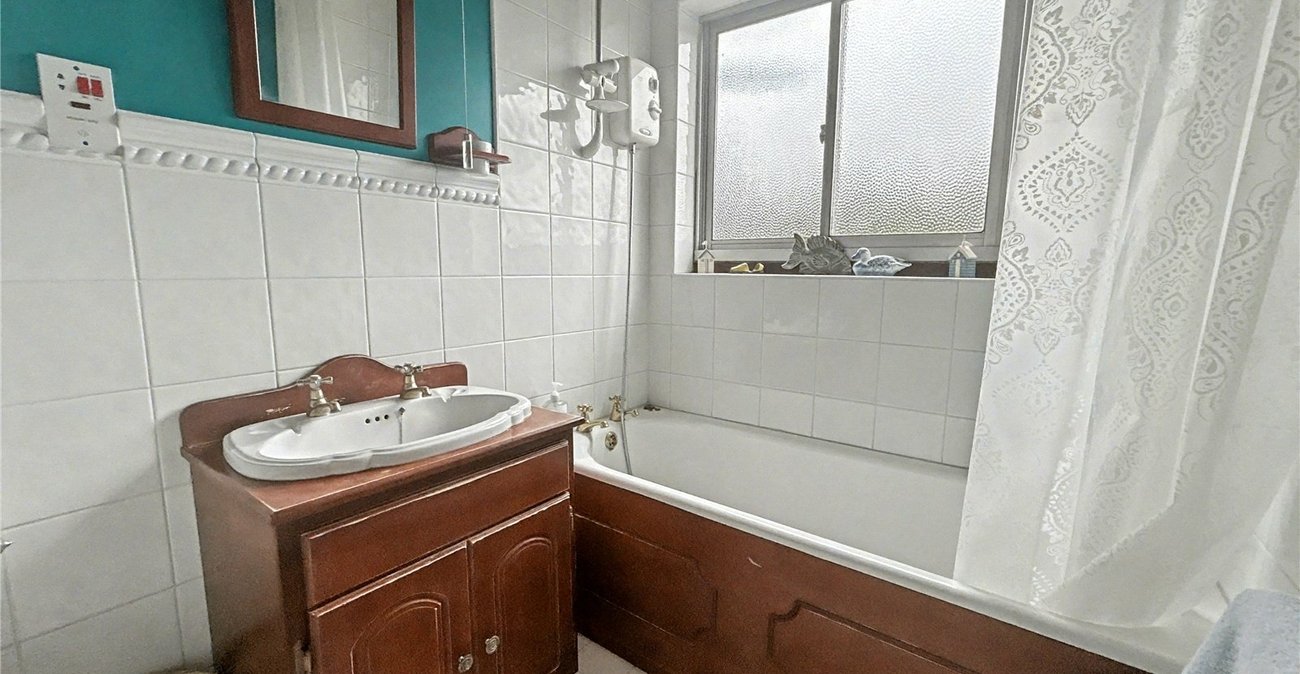 4 bedroom house for sale in Sidcup | Robinson Jackson