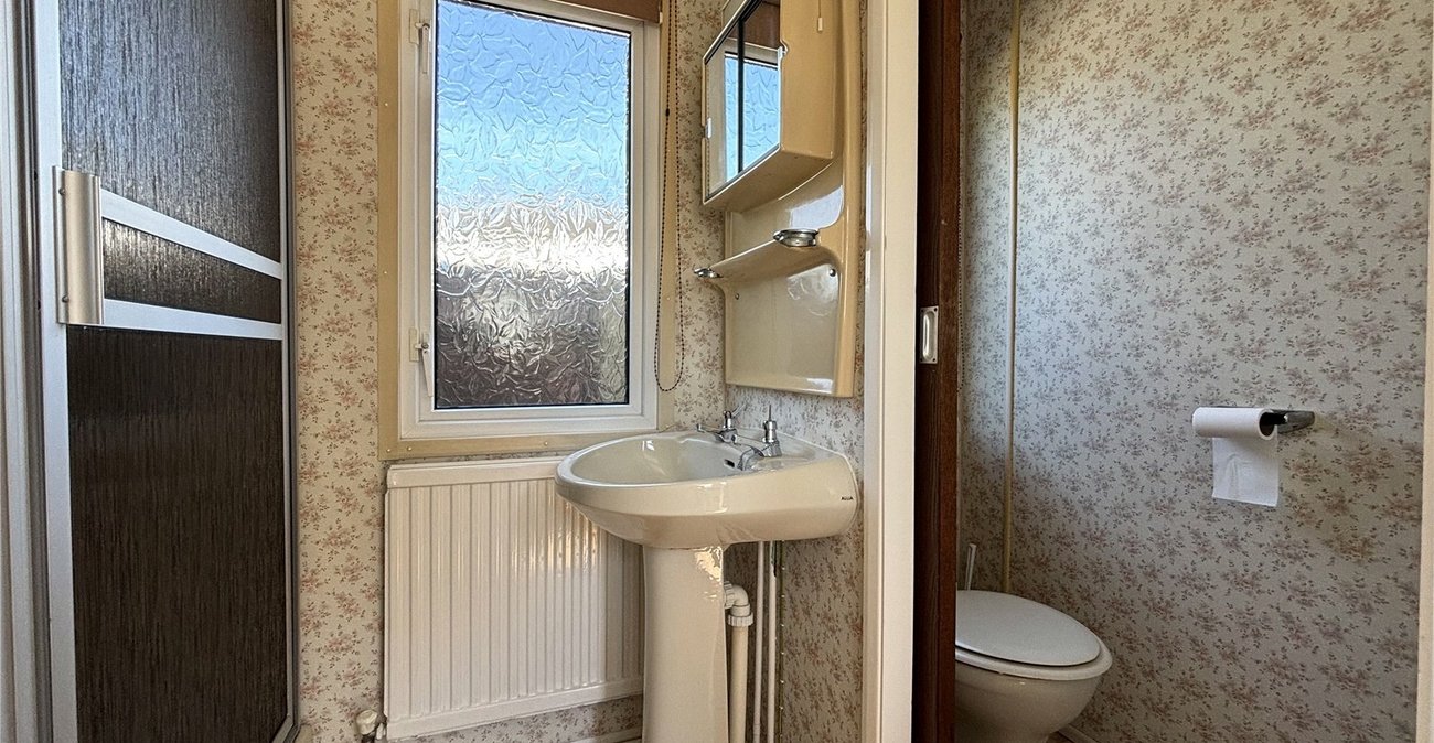 4 bedroom house for sale in Walderslade | Robinson Michael & Jackson