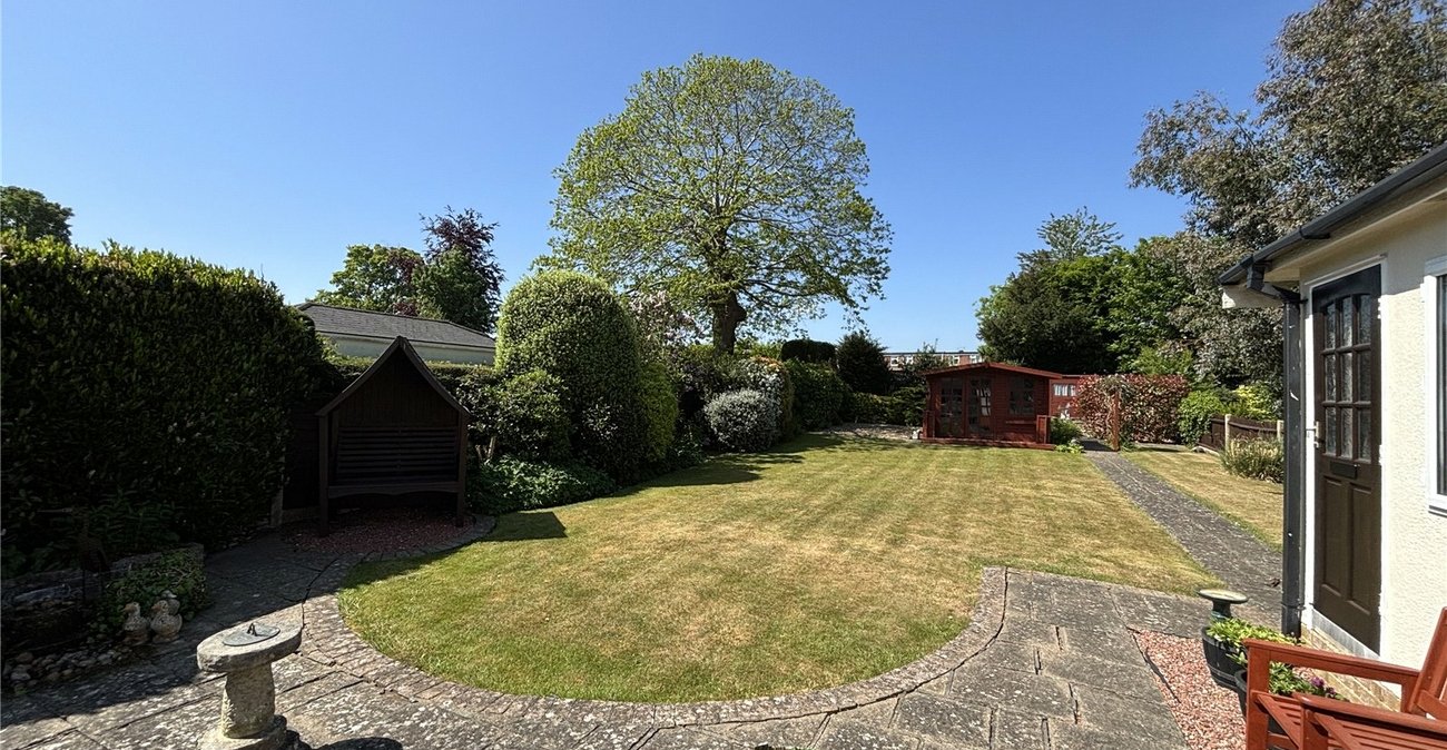 4 bedroom house for sale in Walderslade | Robinson Michael & Jackson