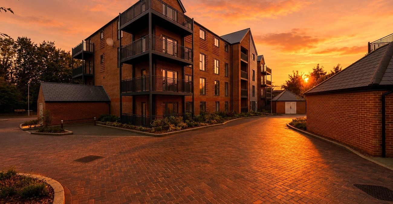 1 bedroom property to rent in Kings Hill | Robinson Michael & Jackson