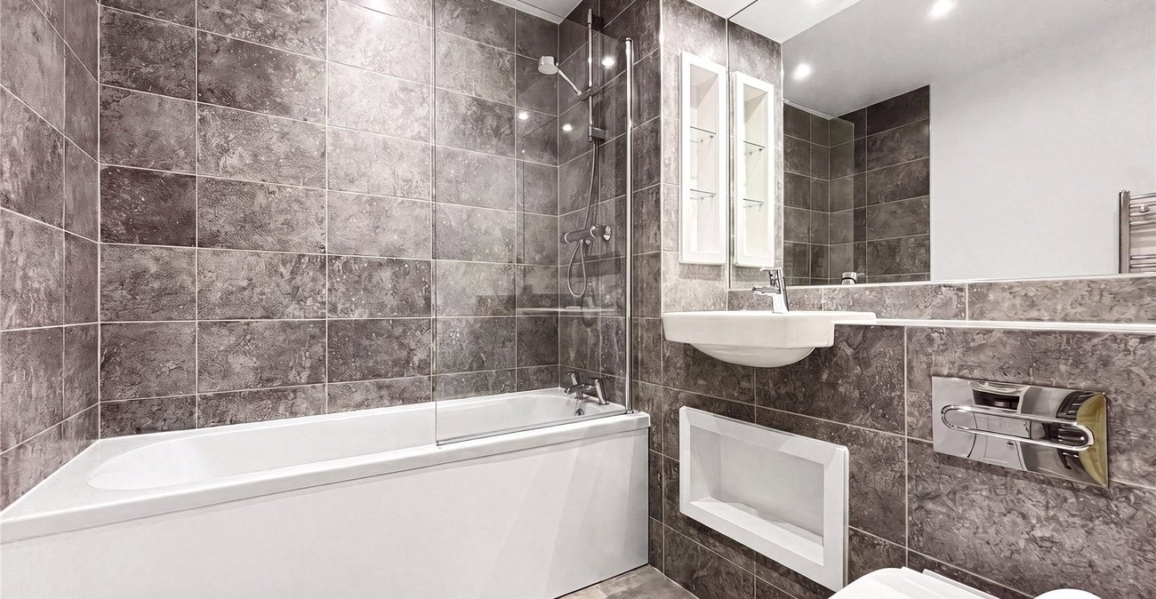 1 bedroom property to rent in Kings Hill | Robinson Michael & Jackson