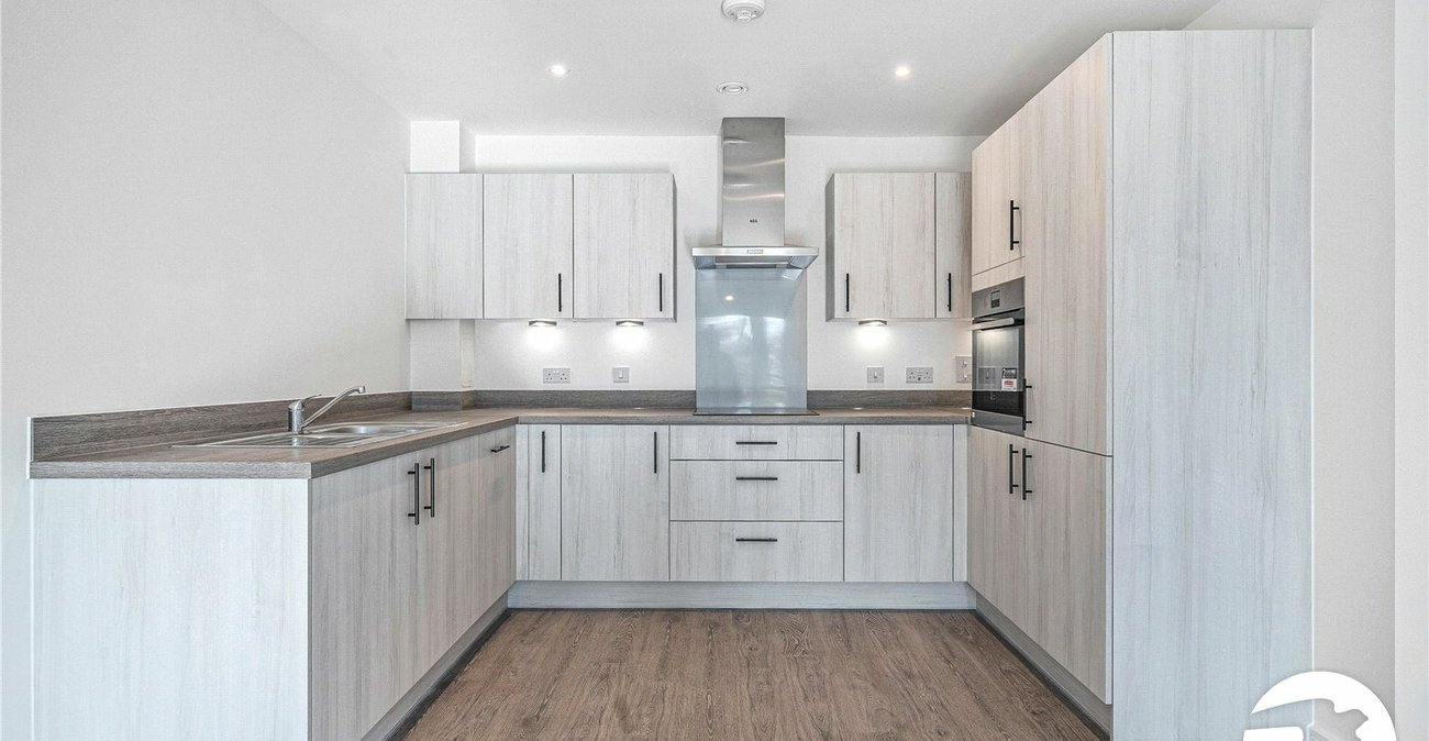 2 bedroom property to rent in Kings Hill | Robinson Michael & Jackson