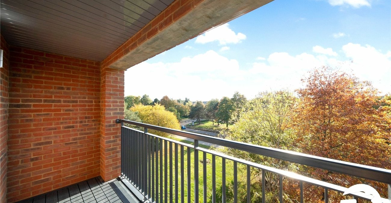 2 bedroom property to rent in Kings Hill | Robinson Michael & Jackson