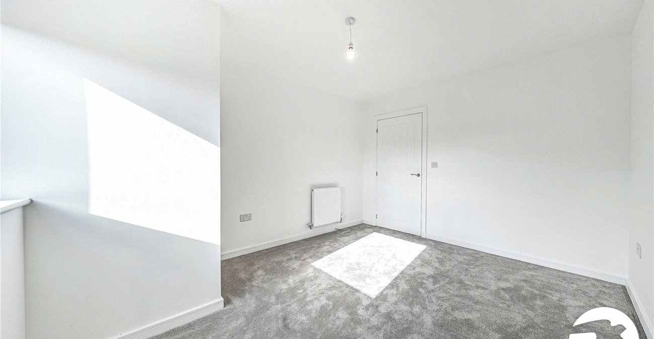 2 bedroom property to rent in Kings Hill | Robinson Michael & Jackson