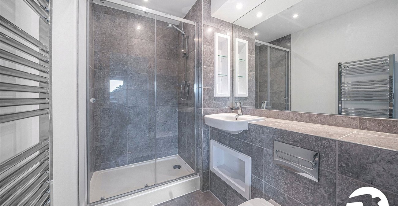 2 bedroom property to rent in Kings Hill | Robinson Michael & Jackson