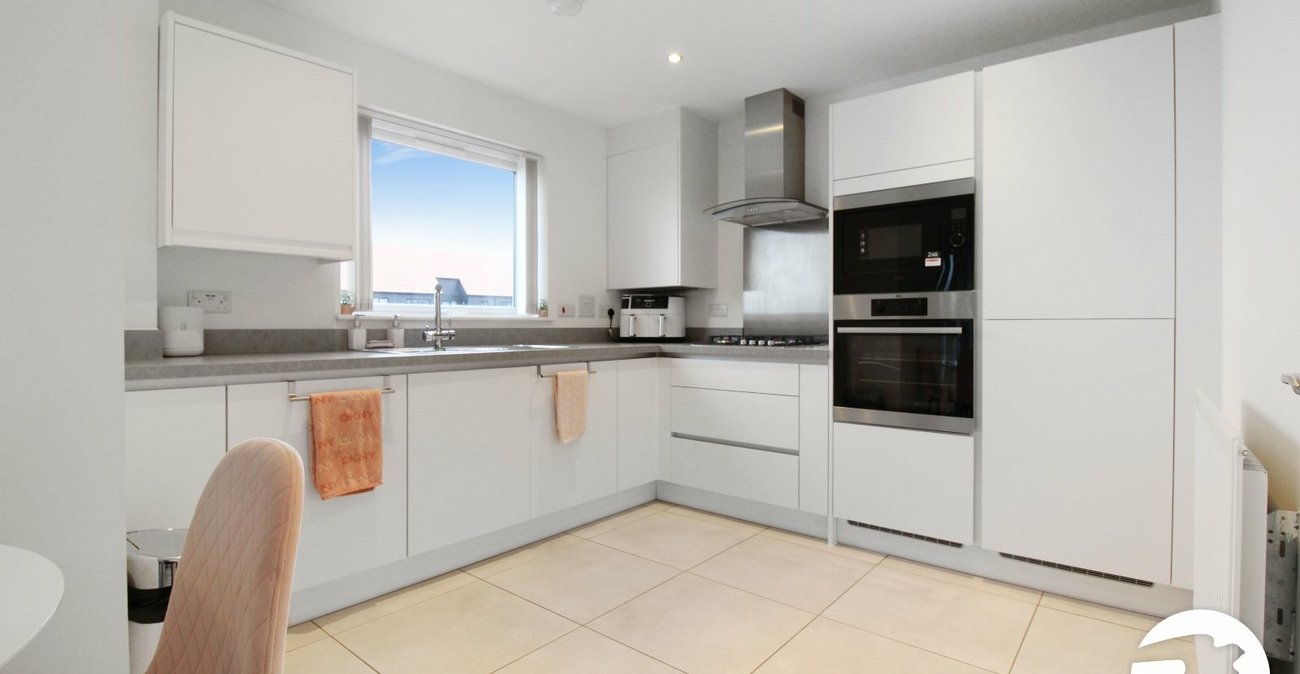 2 bedroom property to rent in Weldon | Robinson Michael & Jackson