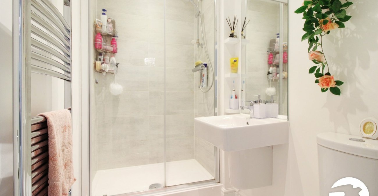 2 bedroom property to rent in Weldon | Robinson Michael & Jackson