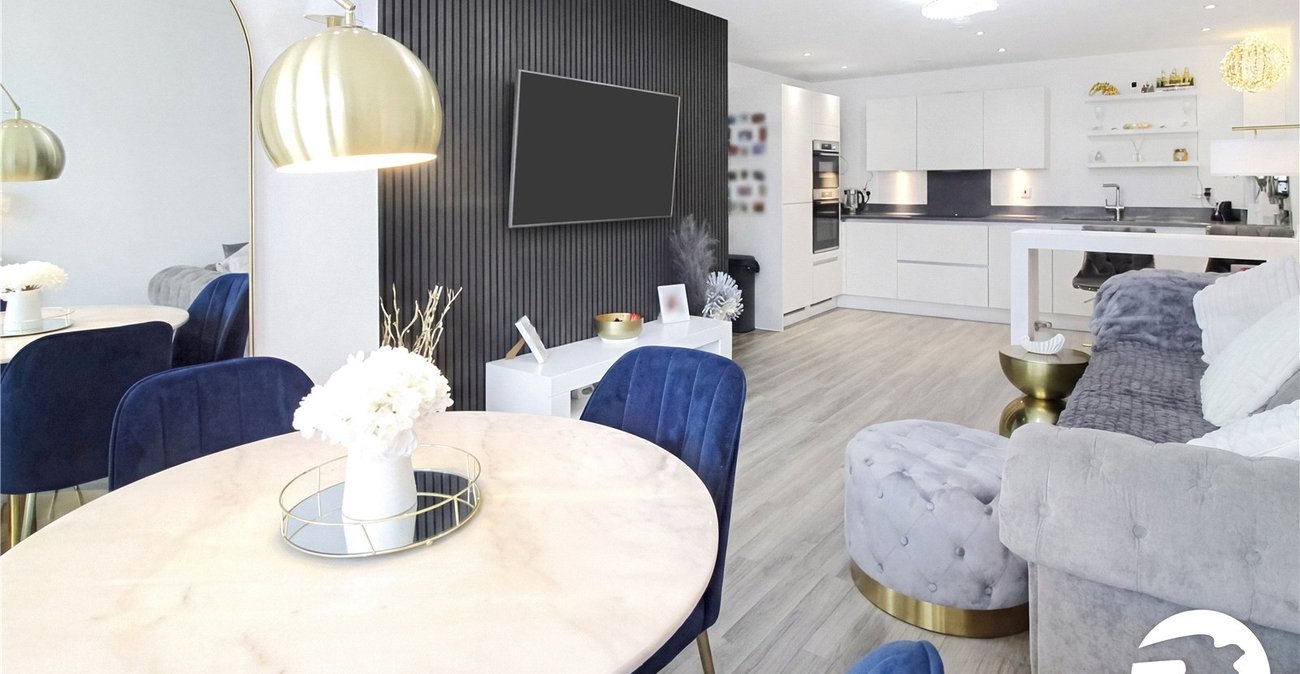 2 bedroom property to rent in Weldon | Robinson Michael & Jackson