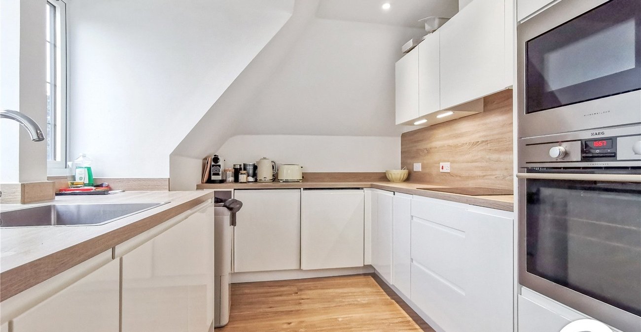 2 bedroom property to rent in Orpington | Robinson Jackson