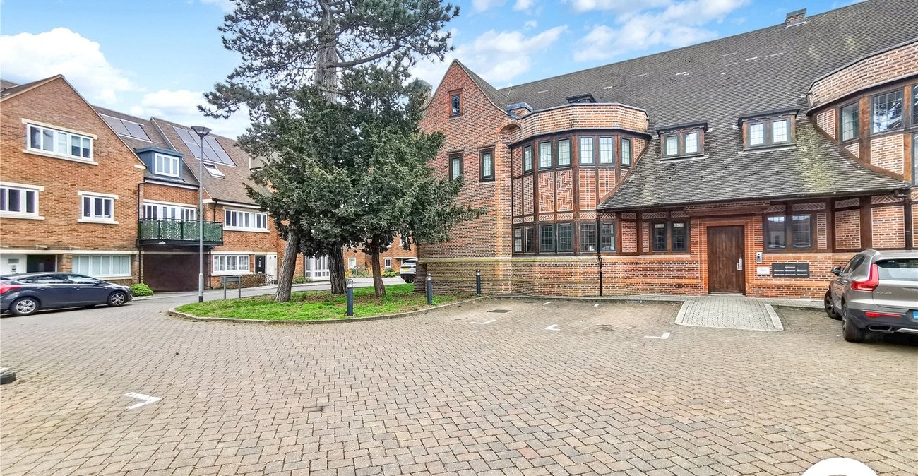 2 bedroom property to rent in Orpington | Robinson Jackson