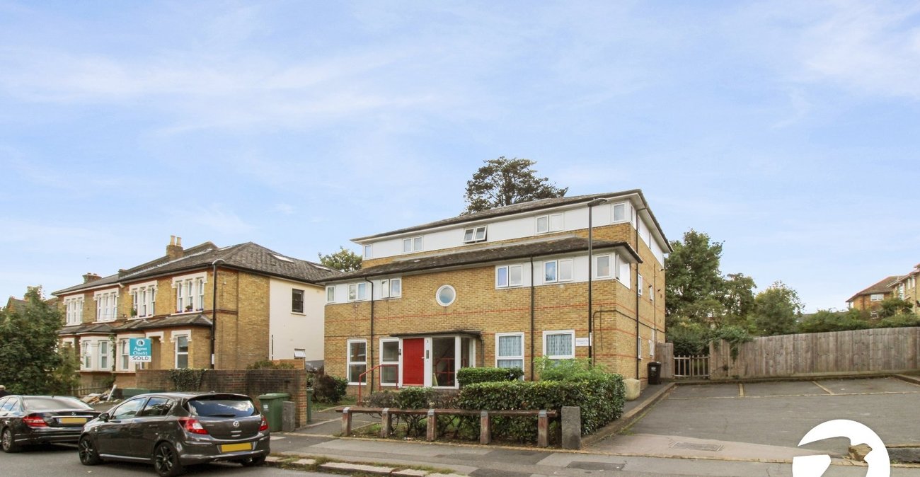 2 bedroom property to rent in Sydenham | Robinson Jackson