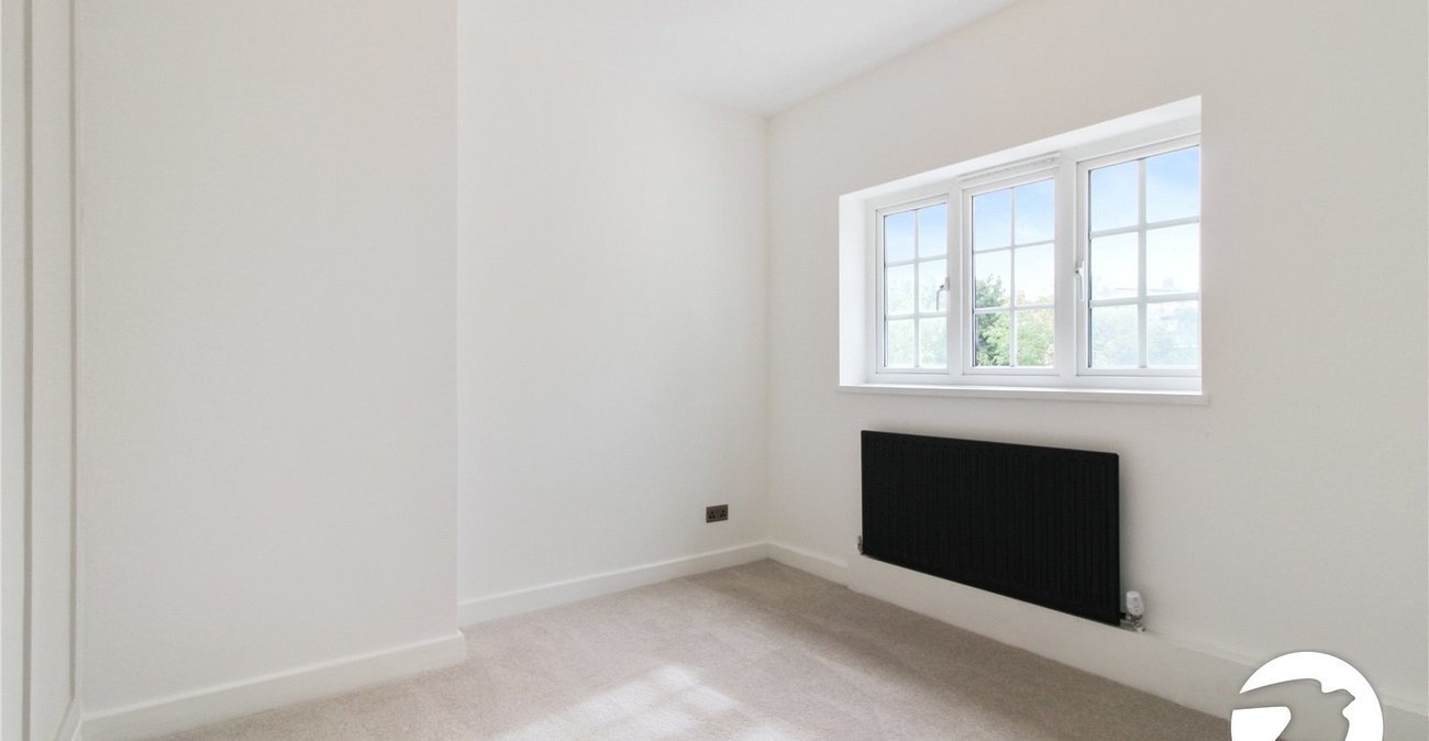 2 bedroom property to rent in London | Robinson Jackson