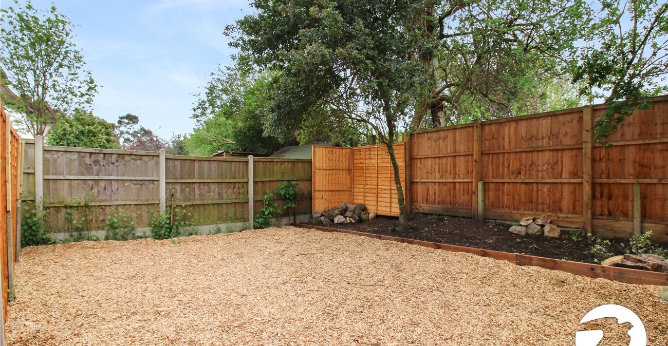 2 bedroom property to rent in London | Robinson Jackson