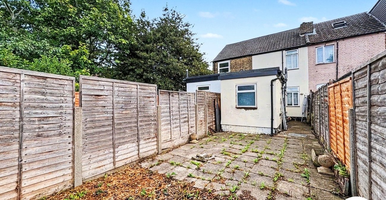 2 bedroom house to rent in Chatham | Robinson Michael & Jackson