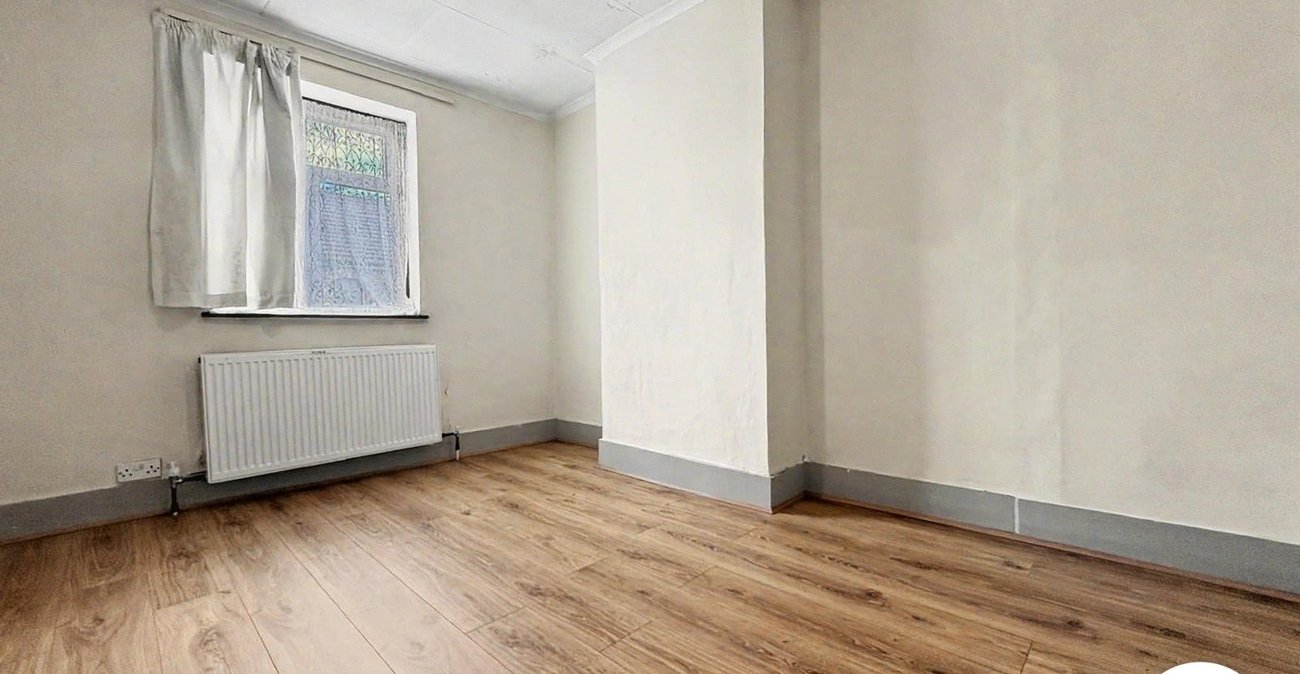 2 bedroom house to rent in Chatham | Robinson Michael & Jackson
