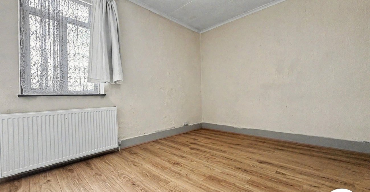 2 bedroom house to rent in Chatham | Robinson Michael & Jackson
