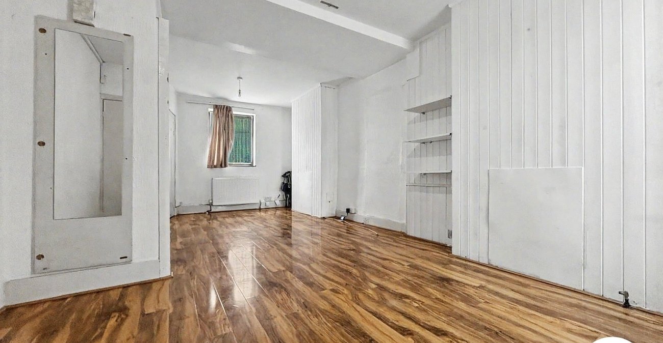 2 bedroom house to rent in Chatham | Robinson Michael & Jackson