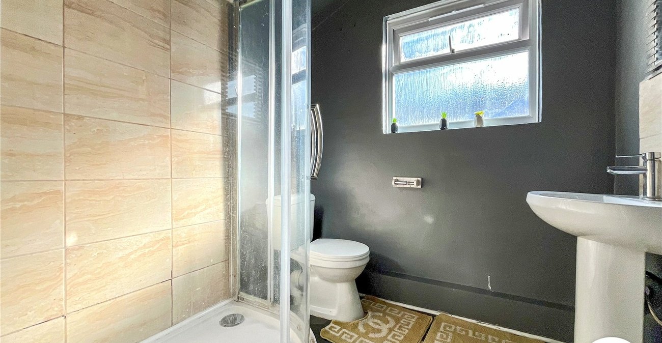 3 bedroom house to rent in Chatham | Robinson Michael & Jackson