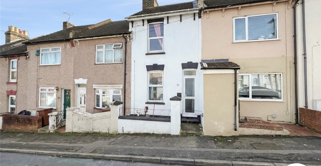 3 bedroom house to rent in Chatham | Robinson Michael & Jackson