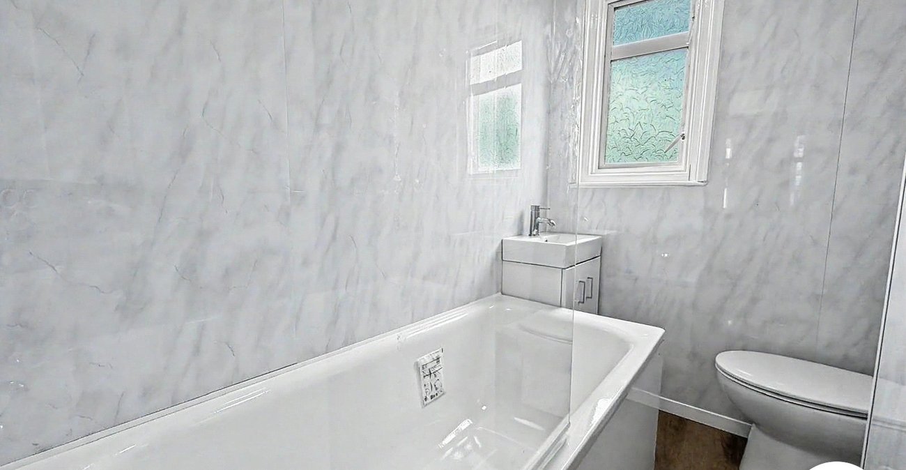 2 bedroom house to rent in Chatham | Robinson Michael & Jackson