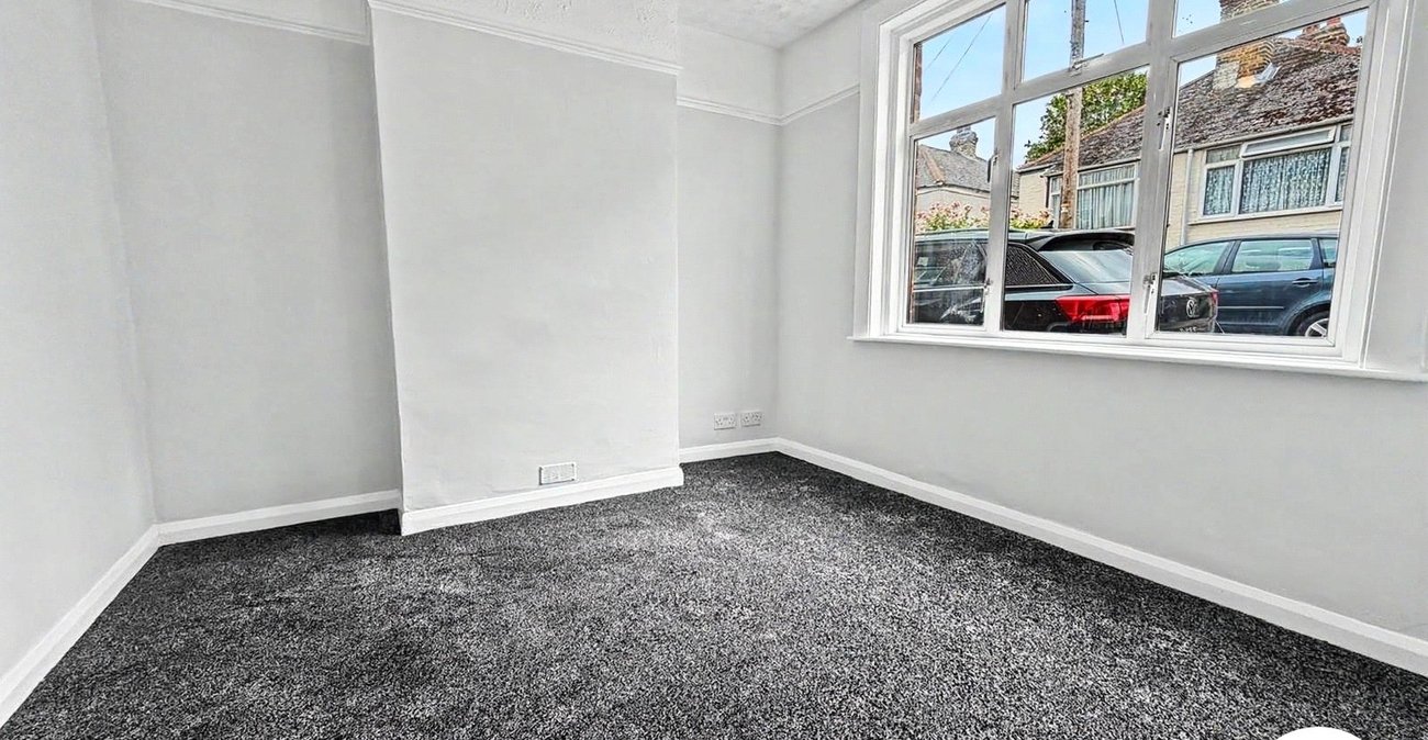 2 bedroom house to rent in Chatham | Robinson Michael & Jackson