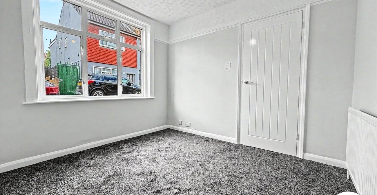2 bedroom house to rent in Chatham | Robinson Michael & Jackson