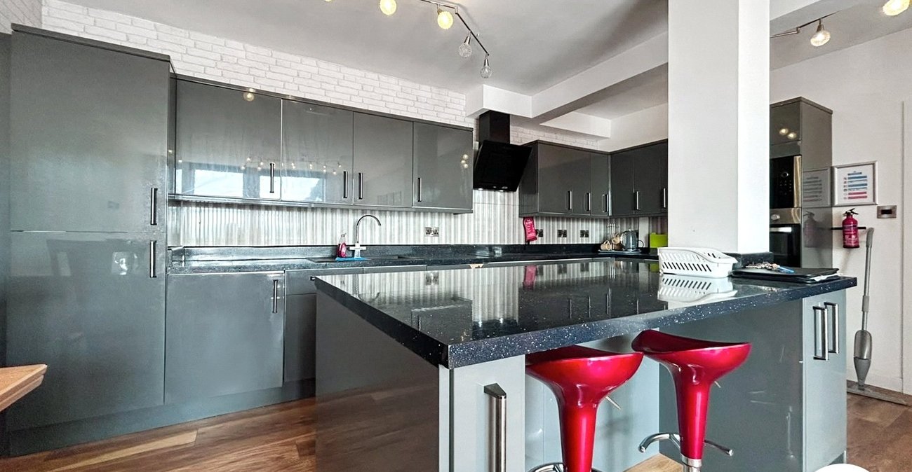 2 bedroom property to rent in Maidstone | Robinson Michael & Jackson