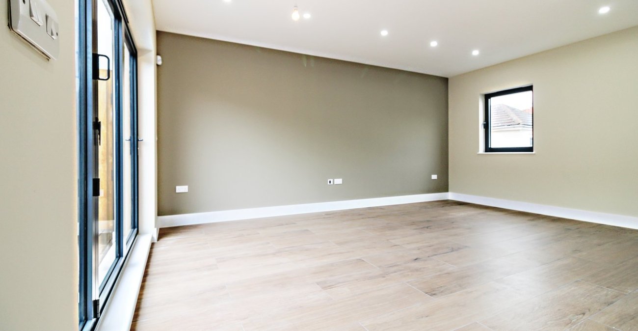 2 bedroom property to rent in Gravesend | Robinson Michael & Jackson