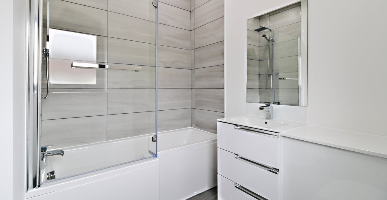 2 bedroom property to rent in Gravesend | Robinson Michael & Jackson