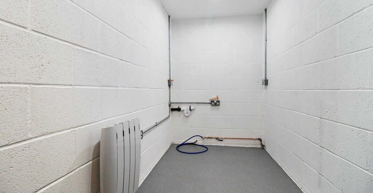 2 bedroom property to rent in Gravesend | Robinson Michael & Jackson