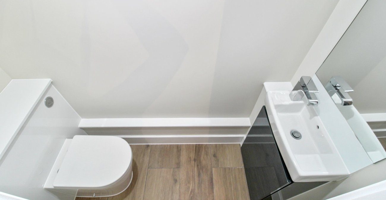 2 bedroom property to rent in Gravesend | Robinson Michael & Jackson