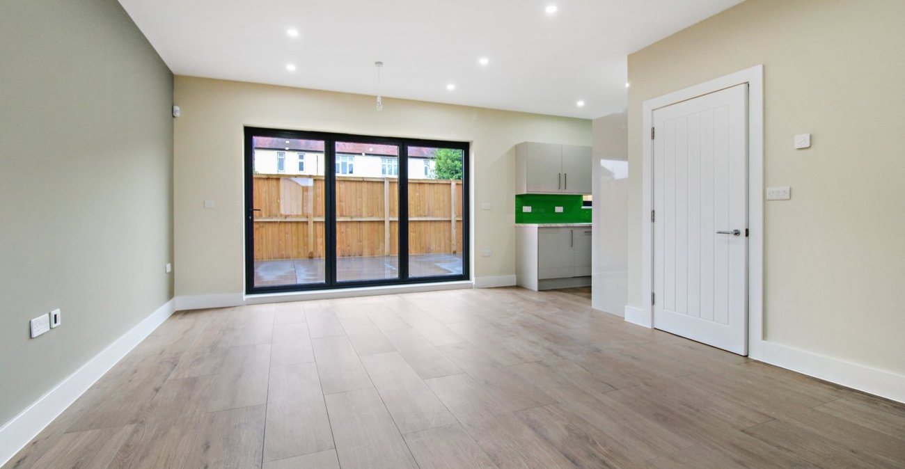 2 bedroom property to rent in Gravesend | Robinson Michael & Jackson