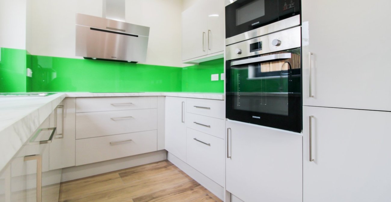 2 bedroom property to rent in Gravesend | Robinson Michael & Jackson