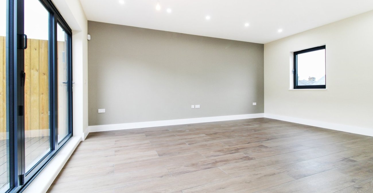 2 bedroom property to rent in Gravesend | Robinson Michael & Jackson