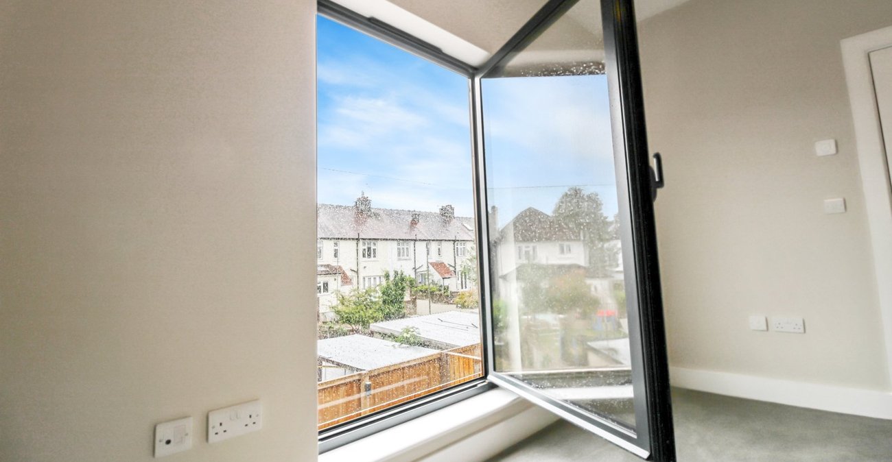 2 bedroom property to rent in Gravesend | Robinson Michael & Jackson