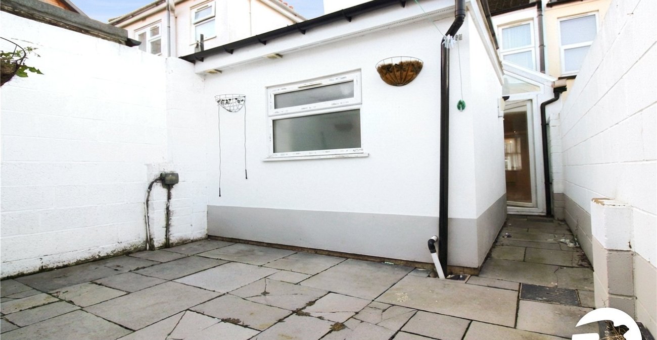 3 bedroom house to rent in Gravesend | Robinson Michael & Jackson