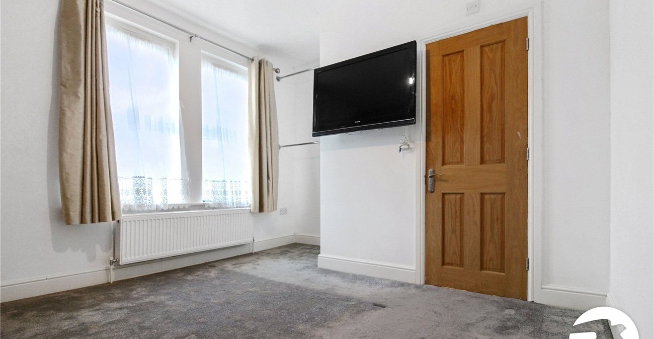 3 bedroom house to rent in Gravesend | Robinson Michael & Jackson