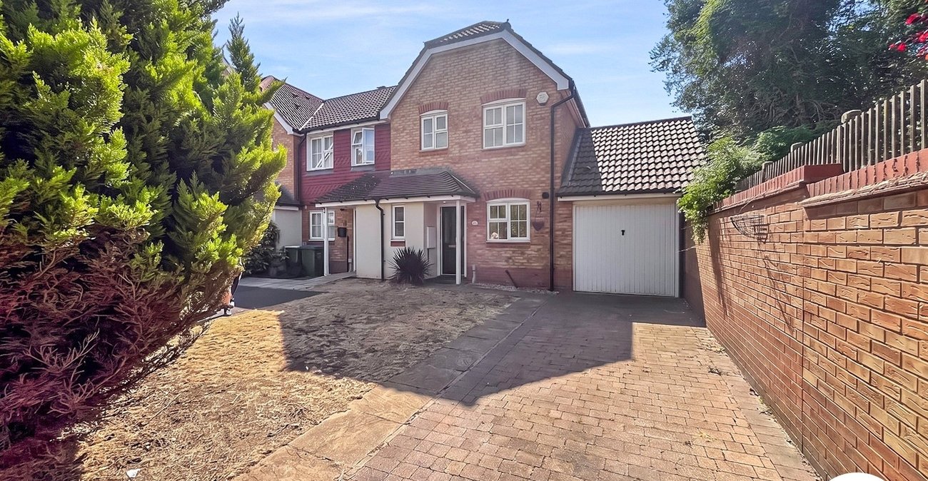 3 bedroom house to rent in Crayford | Robinson Jackson
