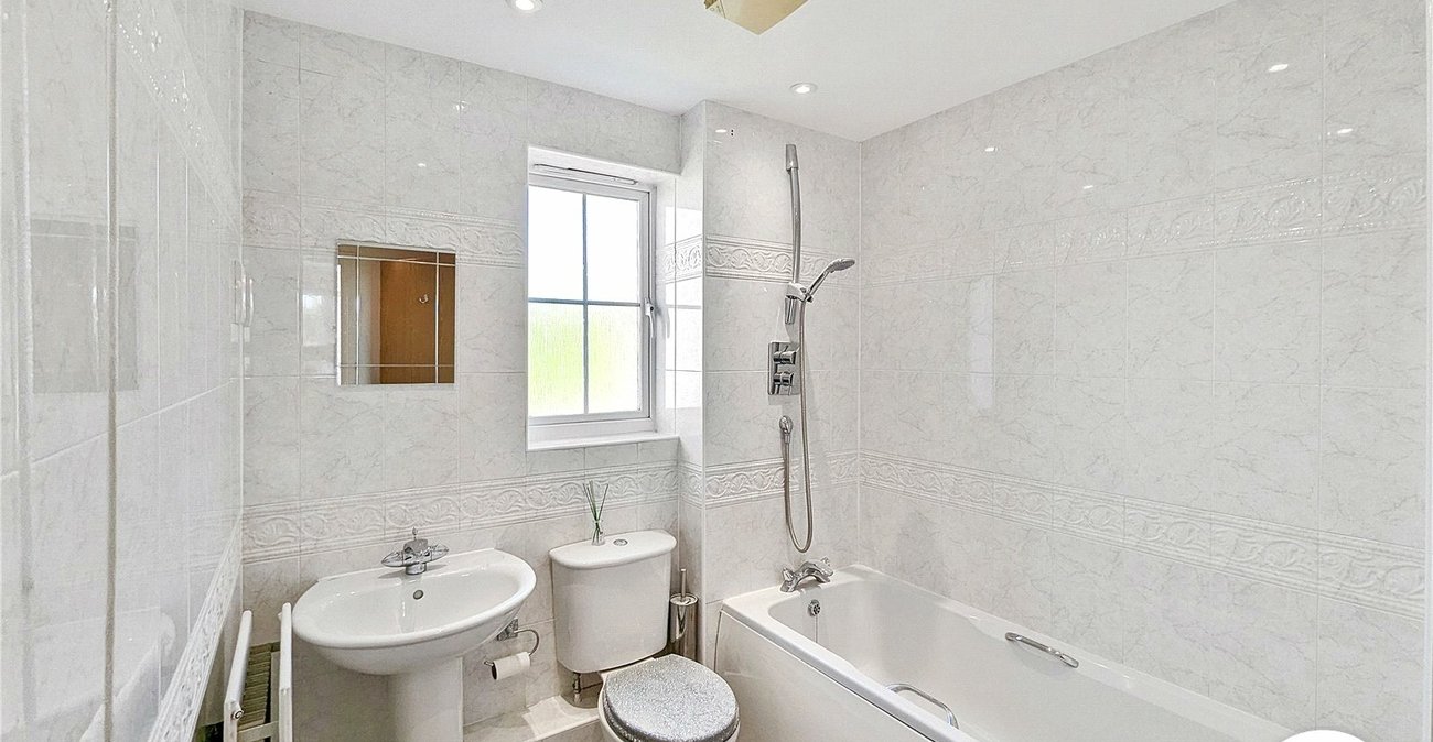 2 bedroom property to rent in Amethyst Drive | Robinson Michael & Jackson