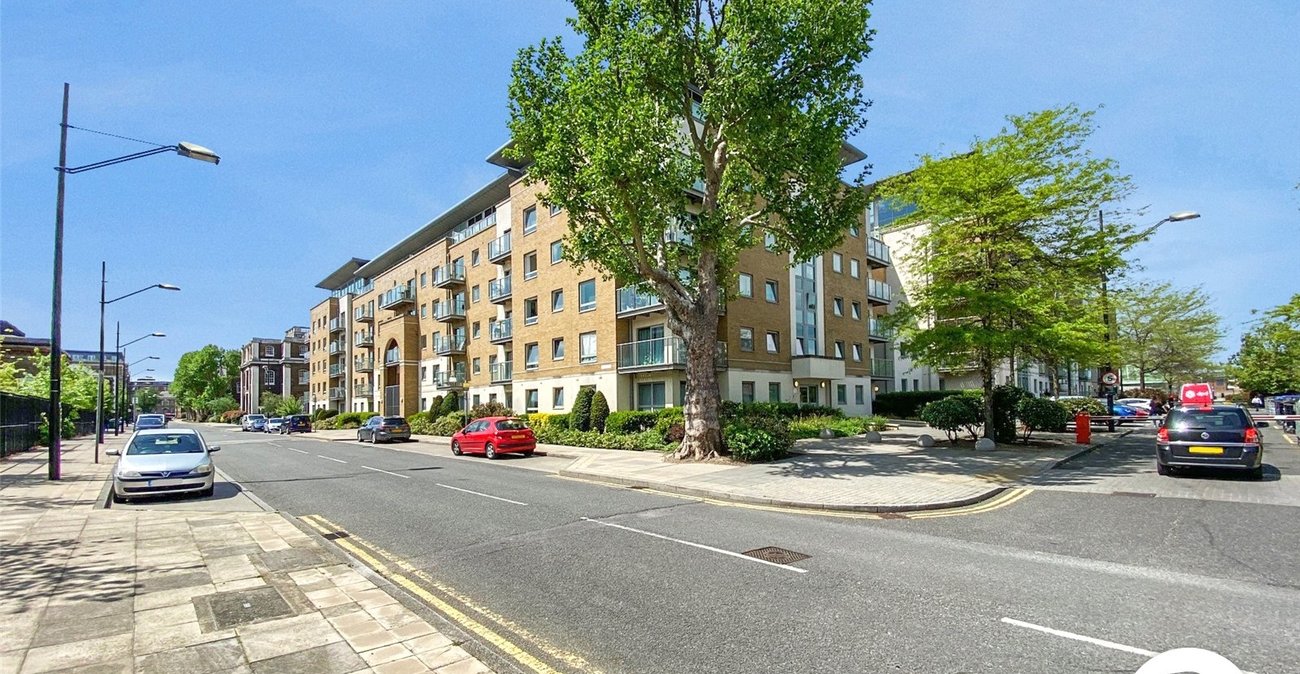 1 bedroom property to rent in Royal Arsenal | 