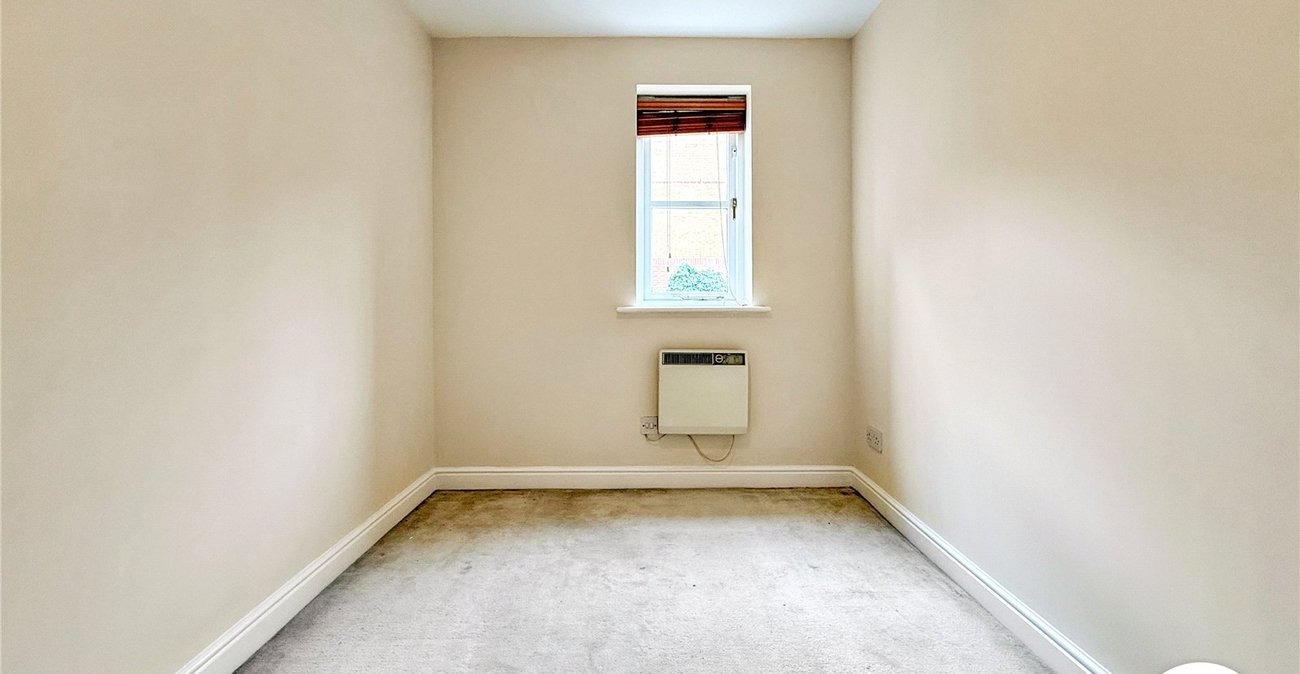 2 bedroom property to rent in London | Robinson Jackson