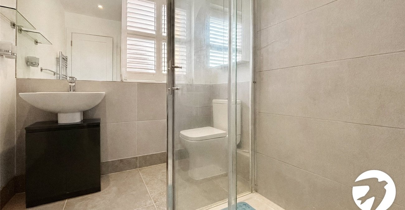 4 bedroom house to rent in Orpington | Robinson Jackson