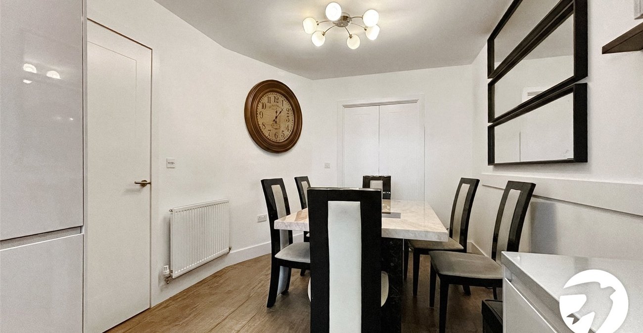 4 bedroom house to rent in Orpington | Robinson Jackson